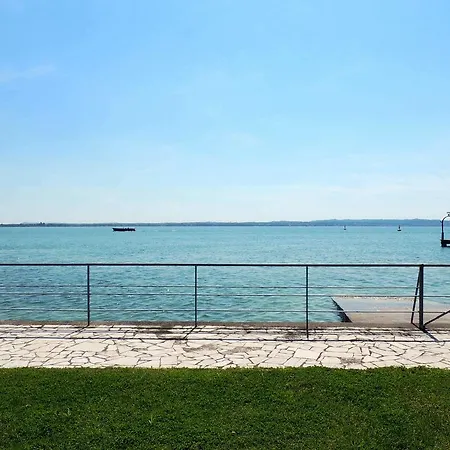 Villa Aquaria