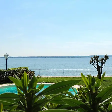 Aquaria Villa